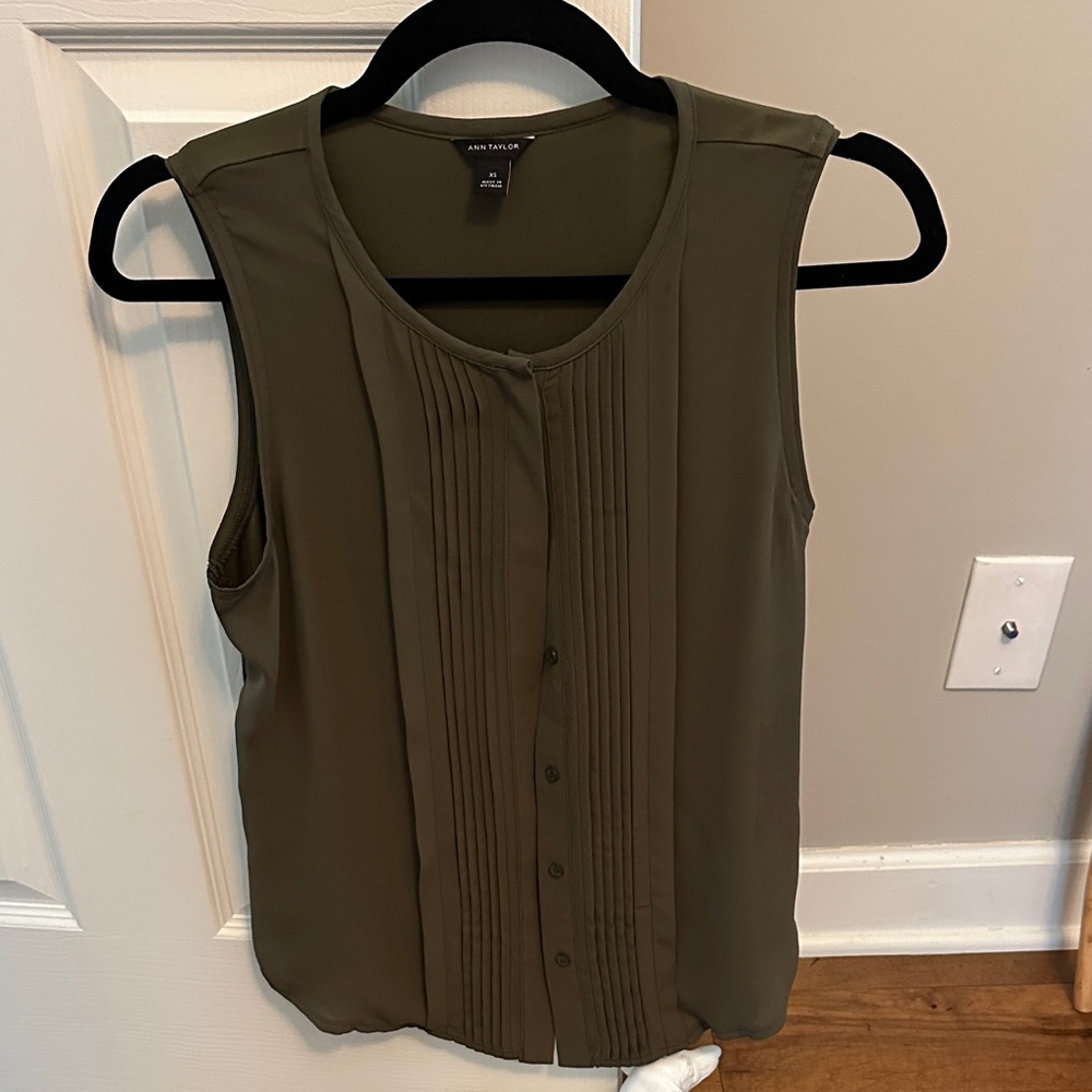 Ann Taylor Olive Sleeveless Blouse